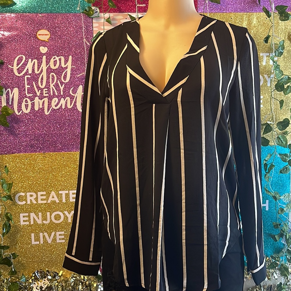 Sweet Rain | S | black and white long sleeve blouse